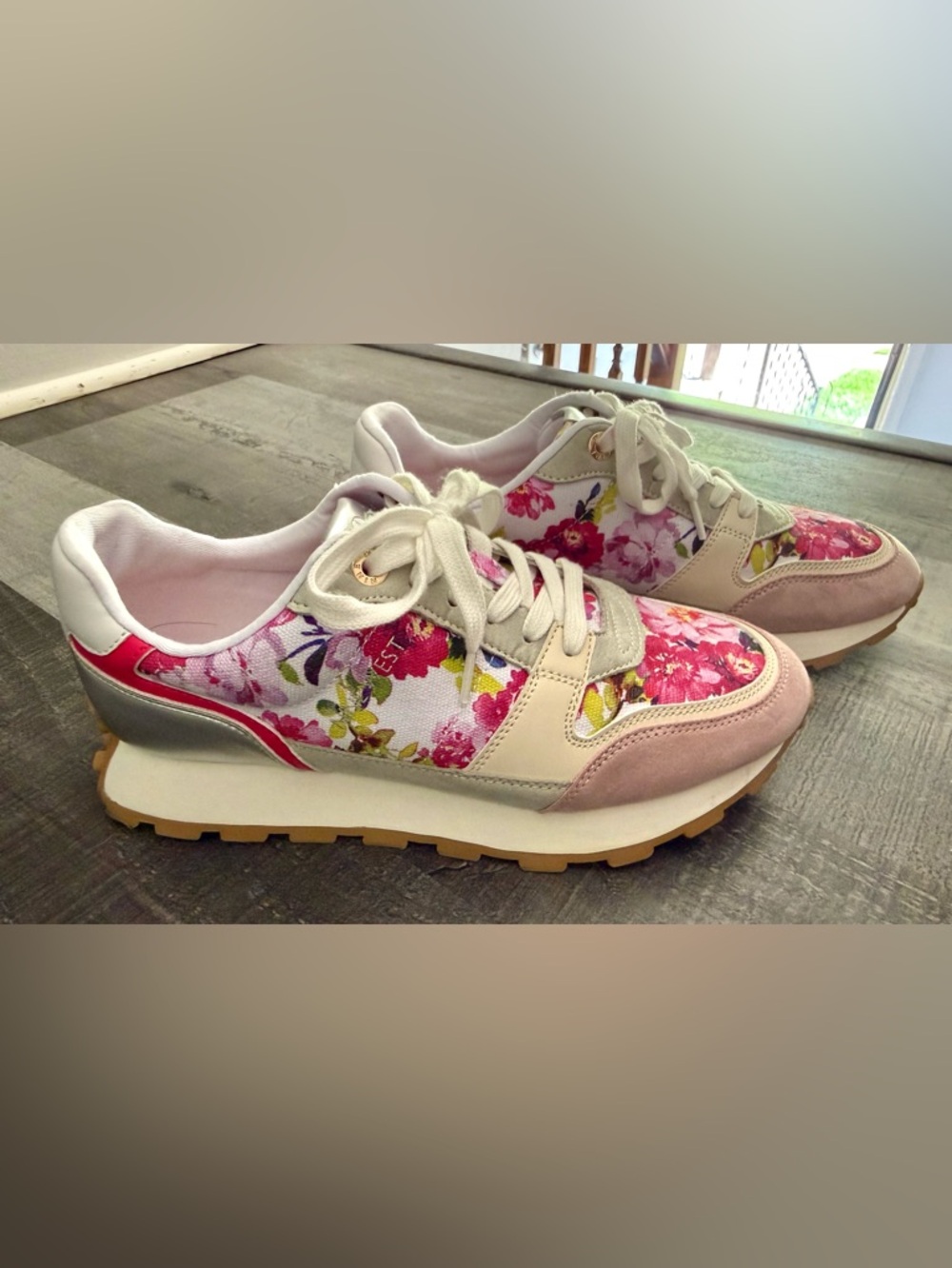 Women’s Nine West Floral Sneakers, 9.5M, Almost New